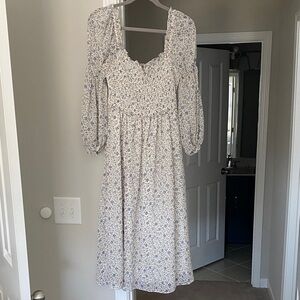 NWOT floral midi dress with pockets
